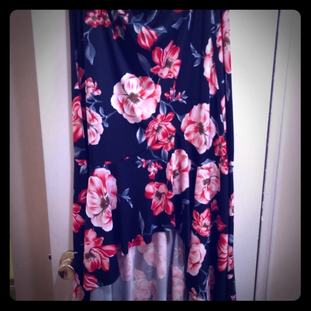 Maxi skirt with hi/low hem